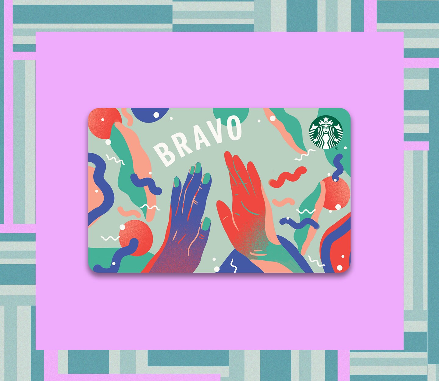 Une carte-cadeau portant les mots « Above+Beyond=You » sur un motif de bandes ondulées.